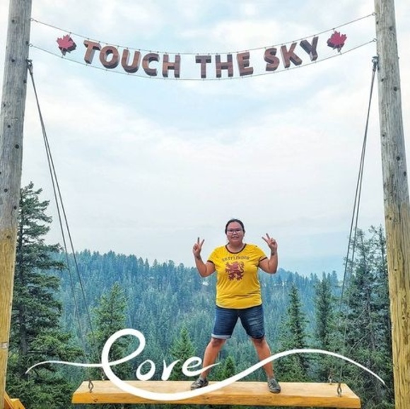 Meet your Posher, Shyllan - Picture 1 of 1